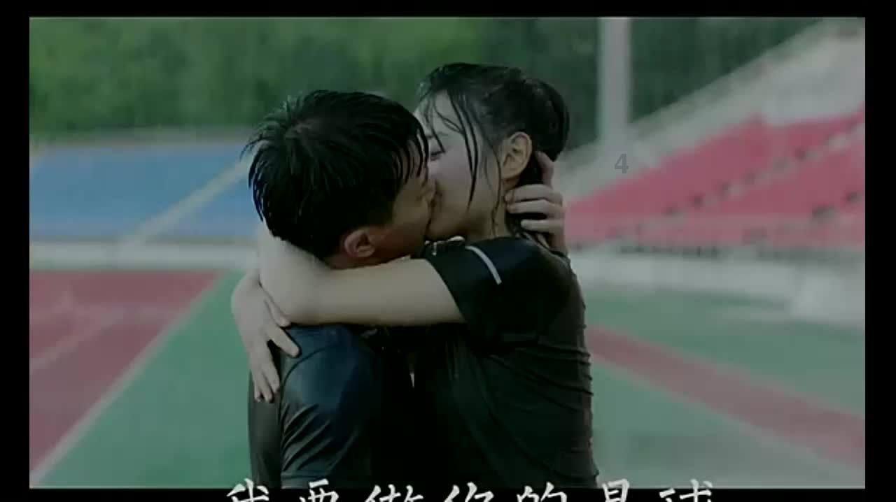 连接正负极