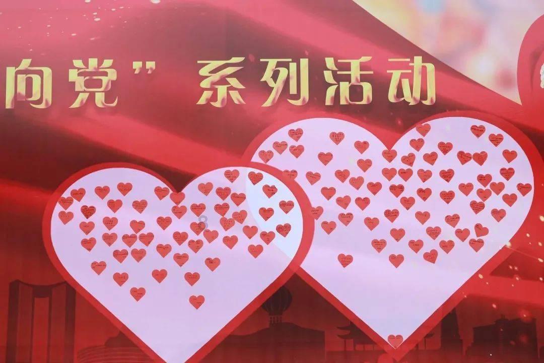 小萌妹的甜美装扮