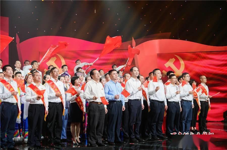 我今天跟她表白了，女生竟然到现在都没有回我信息？